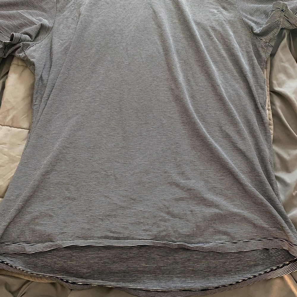 Lululemon Basic Tee - image 4